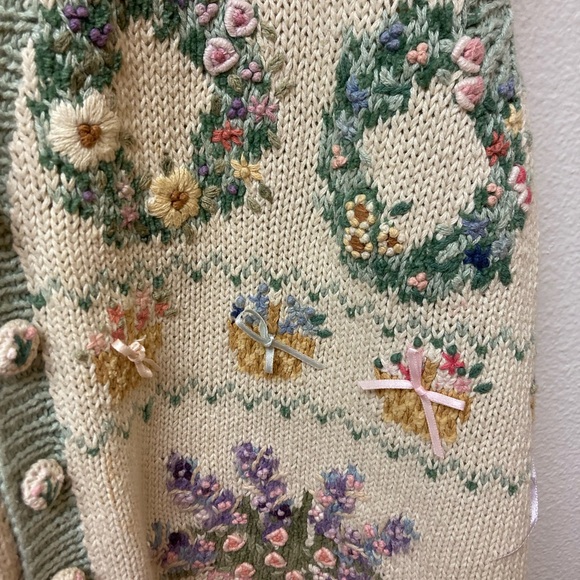 MARISA CHRISTINA II Hand Knit EmbellishedVest (1X) - Picture 5 of 9